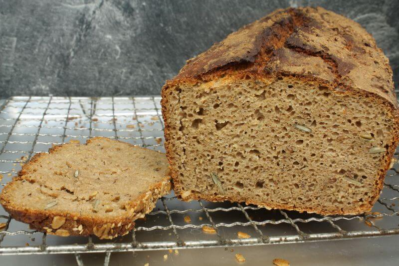 Roggen-Dinkel-Kastenbrot
