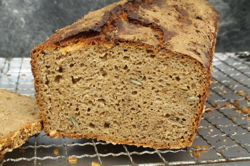 Anschnitt des Brotes Anschnitt des Brotes