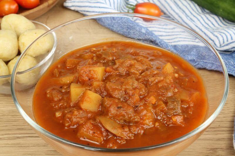 Auberginen-Gulasch ist fertig