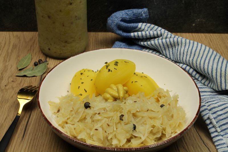 Sauerkraut mit Salzkartoffeln